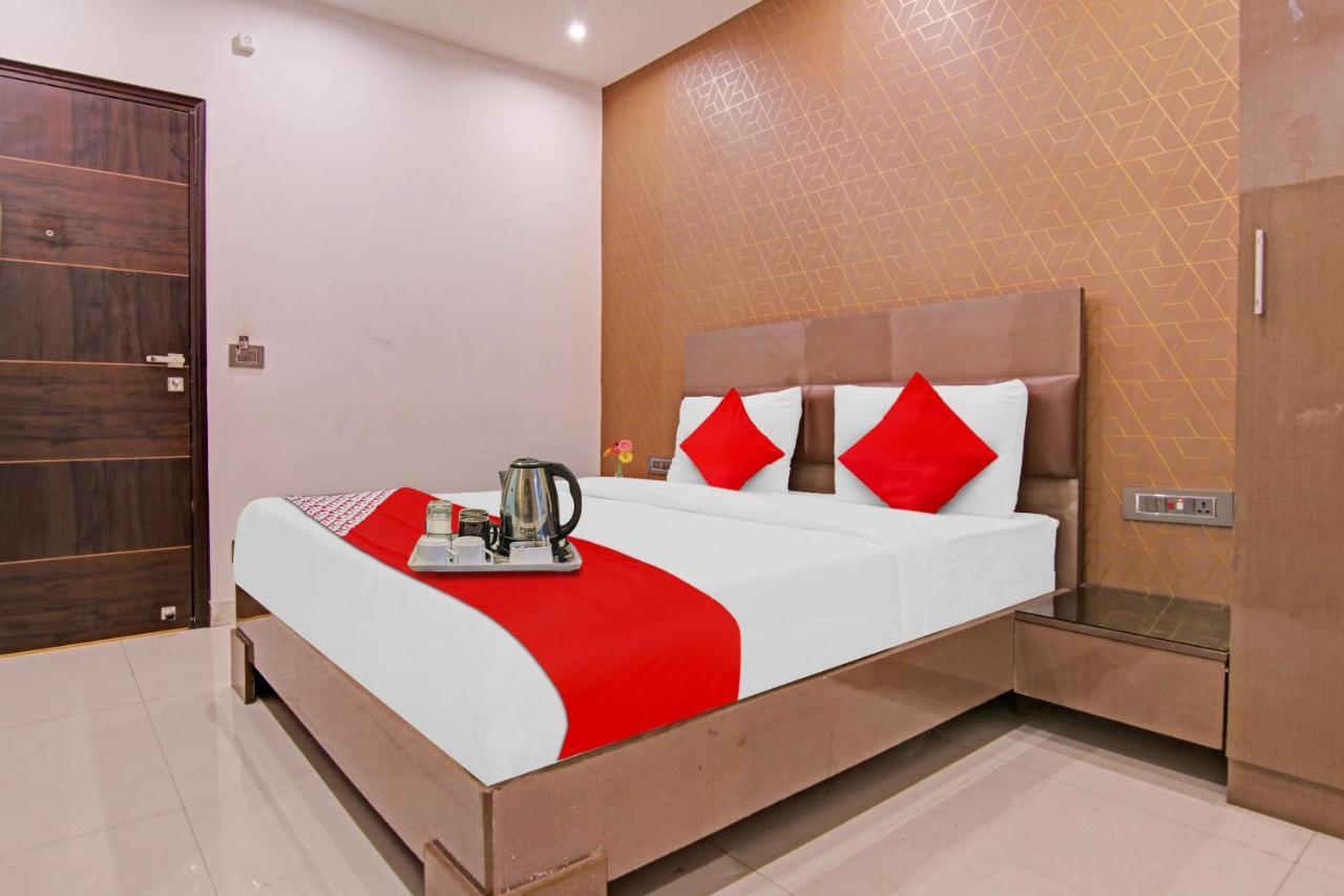 Hotel 19 West New Delhi Exterior photo