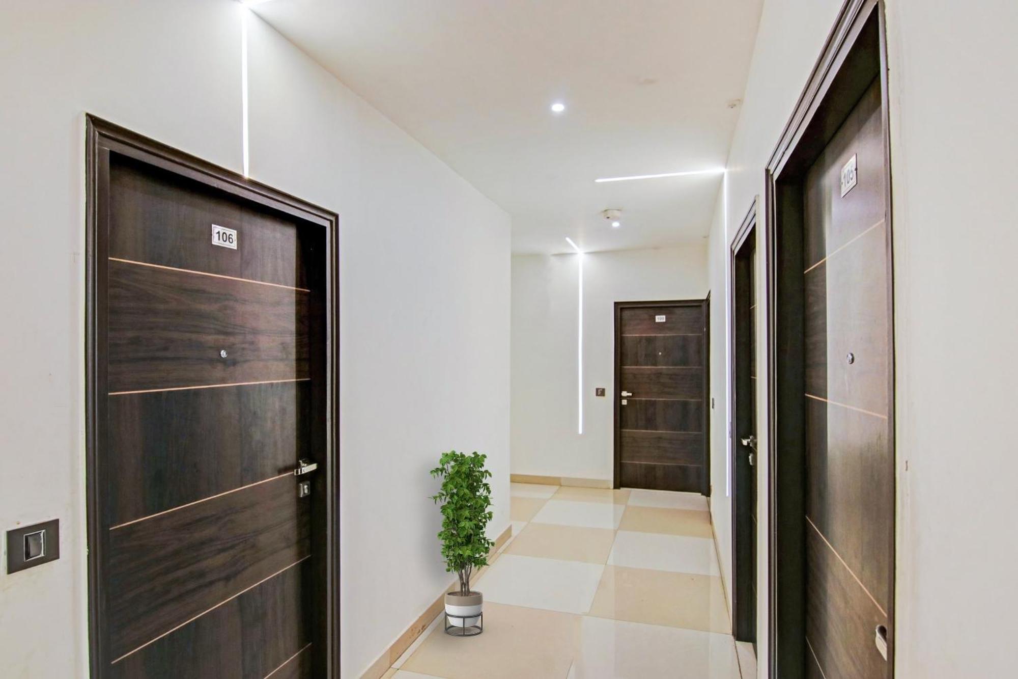 Hotel 19 West New Delhi Exterior photo